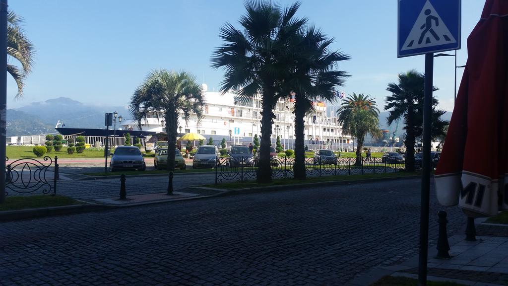 Nini'S Apartments Batum Dış mekan fotoğraf