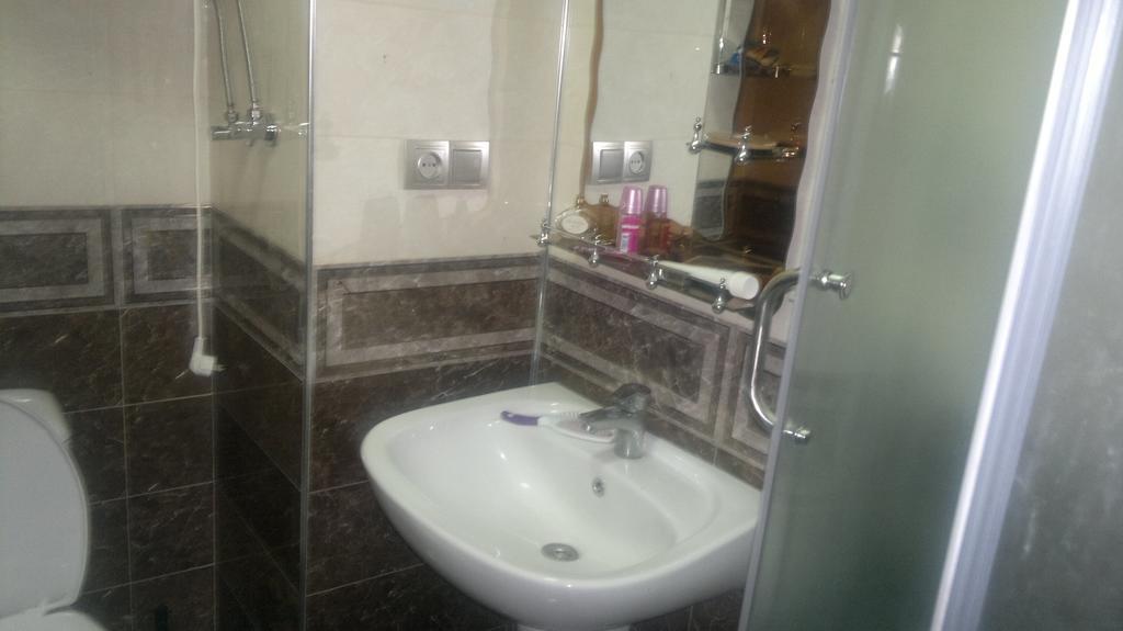 Nini'S Apartments Batum Dış mekan fotoğraf